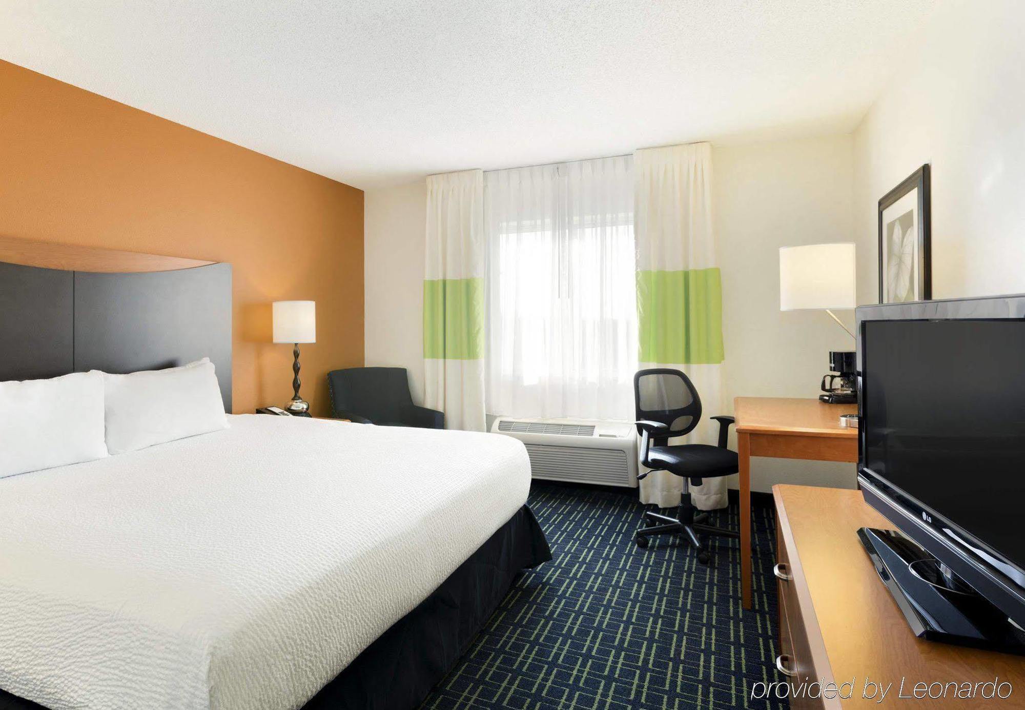 Fairfield Inn & Suites By Marriott Toledo Maumee Exterior photo